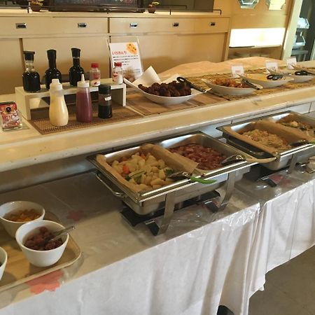 Hirosaki Prince Hotel Екстериор снимка
